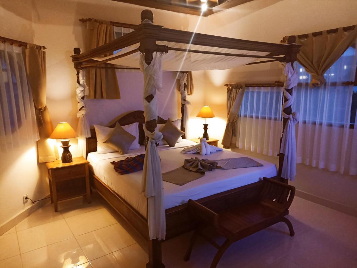 Kusnadi Hotel Легиан Екстериор снимка