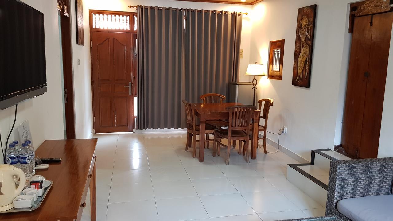 Kusnadi Hotel Легиан Екстериор снимка