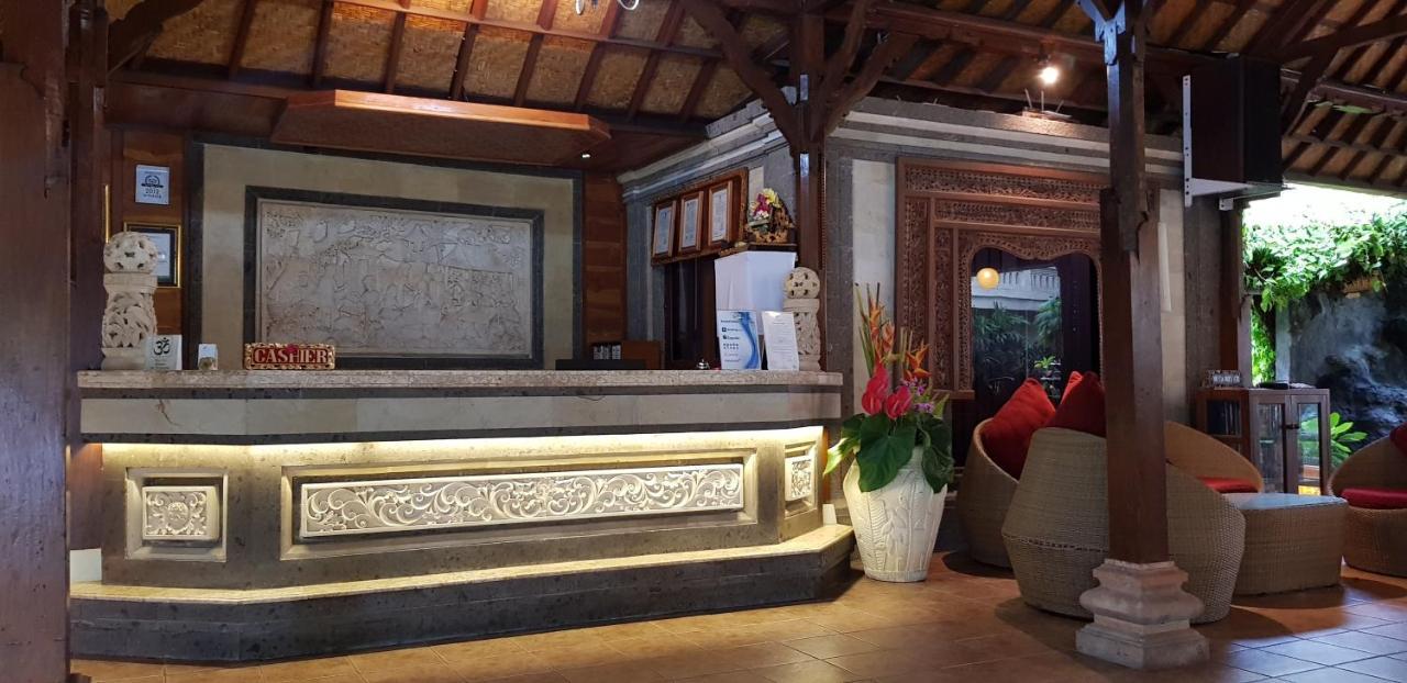 Kusnadi Hotel Легиан Екстериор снимка