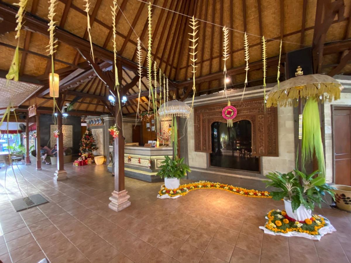 Kusnadi Hotel Легиан Екстериор снимка